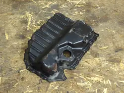 AUDI A3 8P GOLF VI GTI Oljepanna 06J103600E