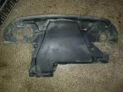 Peça compartimento motor BMW OEM 8119816 - Usado