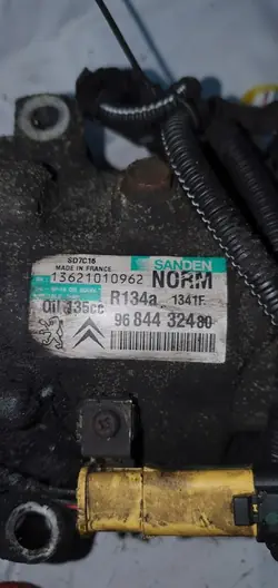 Compresseur de Climatisation Peugeot Citroen 1.6 HDI