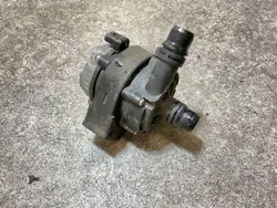 Moteur de circulation d'eau OEM 9627557880 pour Citroën C4 III