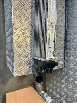 Intercooler Renault Trafic III 144960050R