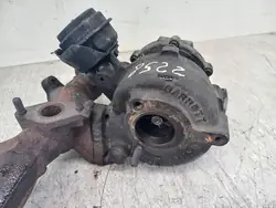 Turboahtimen kanssa Keräin VW Passat B5 FL 1.9 TDI OEM 038145702N