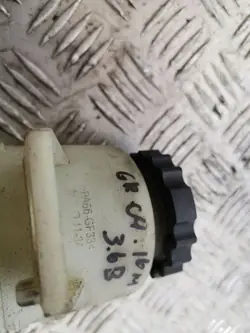 Jeep ohjausvahvistimen säiliö OEM FOB12867