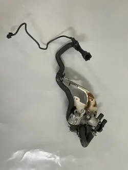 VOLVO S90 V90 II Vattenpump 31686005