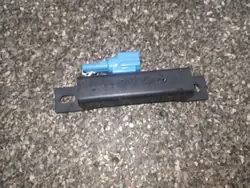 Amplificador de antena Nissan H120725 - Usado
