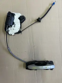 Bakre högra dörrlås VW Golf VII Seat Leon III OEM