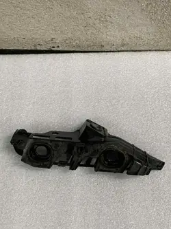 Scivolo paraurti anteriore destro VW Passat OEM: 3G0807050B