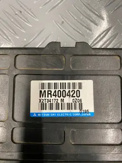 Sensor de velocidad de rueda Mitsubishi OE MR400420
