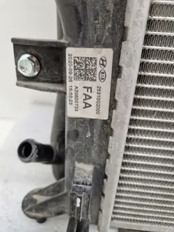 Radiateur Hyundai Ioniq Niro Hybride 25308G2000 25310G2000