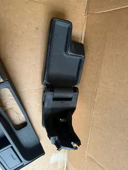 Keskikäytävän Käsinoja BMW E36 OEM Osa