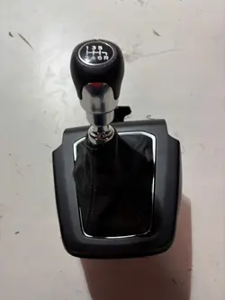 Växelspaksknopp OEM L1TR-7C453-BKE för Ford Puma