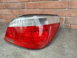 Feu arrière droit BMW E60 Sedan 6910768