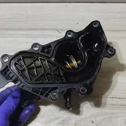 Alojamento do termóstato OEM 28800 para Dacia Jogger