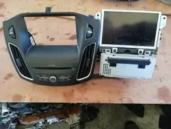 F1BT-18C815-LAK 12 Ford Focus MK3 Touch Radio Paneel