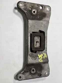 Soporte de caja BMW OEM 6777613 6770289 Usado