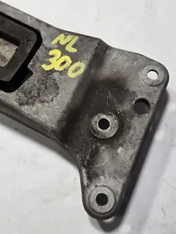 Suporte caixa BMW OEM 6777613 6770289 Usado