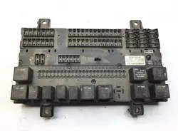 Volvo sulakelaatikko OEM 20476480 - Käytetty kunto