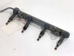 Inspuitrail OEM 23250-0T110 voor Toyota Corolla E21