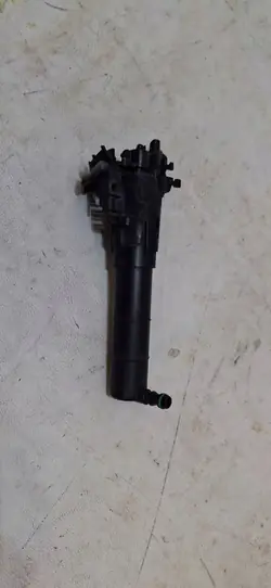 Porsche Macan sproeier rechts links 95B