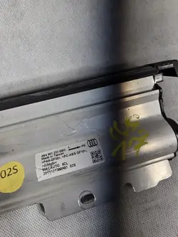 Rolo Porta Traseira Esquerda Audi A8 D5 Long OEM 4N4861333