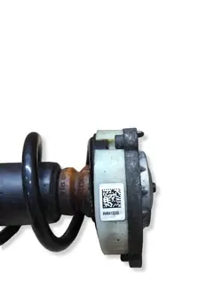Etuvasen Jousitus OEM 8W6413031A Audi A5