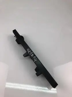 Asa de maletero Volvo XC40 OEM 32131901 - Usado