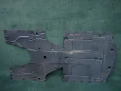 Clip de protection inférieure avant OEM 8D33-5L209-A SSC