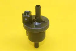 Puhdistusventtiili Audi A8 S8 D2 077133517C