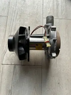 Eberspaecher Airtronic D2 24V värmesystem driv OEM 252070200200