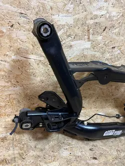 Traîneau Arrière OEM 5Q0505235J pour Audi VW Skoda Seat