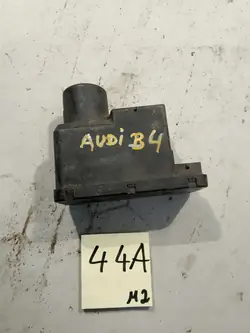 Audi central låspump OEM 4A0862257C - Begagnad
