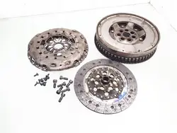 Kokonainen kaksoismassakytkin Renault Scenic Megane 1.9 DCI 8200253278