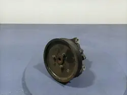 Mercedes ohjauspumppu OEM A0024667401 Käytetty