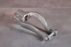 BMW OEM 6865930 Suporte Amortecedor Dianteiro Direito - Usado