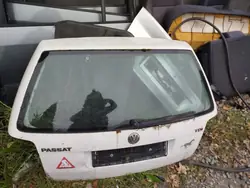 Takaluukun lasi VW Passat B5 FL OEM SZYBA KLAPY