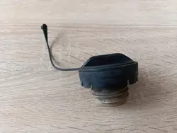 Bouchon de réservoir TOYOTA plusieurs modèles 77300-28010