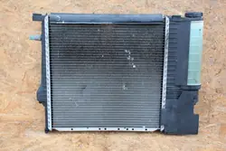 BMW Z3 Vattenkylare M44 1.8IS 1.9IS Stor