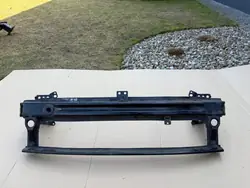 Renfort de traverse avant OEM 5K0 pour VW Golf VI 2008-2014