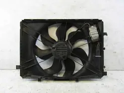 Mercedes C W204 jäähdyttimen tuuletin A2045000193