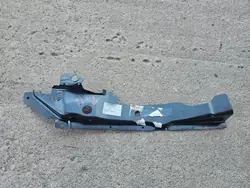 Audi OEM 4G0805362A Etu-oikea vahvistuspaneeli