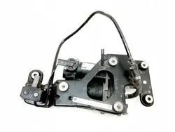 BMW X5 E70 Fjädringskompressor OEM 6775479 - Begagnad