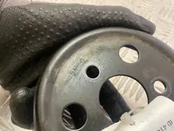 Polea de bomba de agua Ford Mustang VI OEM 5M608509AE