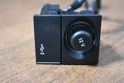 Mercedes USB-laadpoort OEM A2138204703