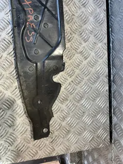 Escudo térmico OSŁONA para Renault Megane III 1.5DCI