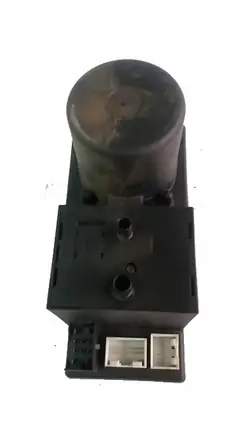 Bomba de fecho central Audi A4 B5 OEM 8L0862257E