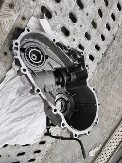 BMW X3 E83 ATC400 Vaihteiston karterikansi OEM