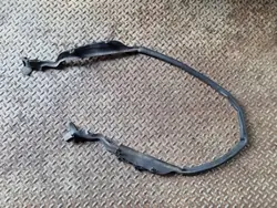 Junta do capô Jaguar XE OEM GX7316K816A - Usado