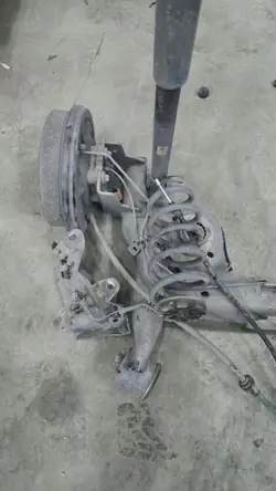 Poutre Suspension Arrière OEM BELKA TYLNA ZAWIESZENIA