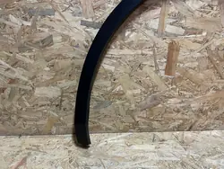 VW Tiguan II 17- Etuvasemman lokasuojan peite OEM