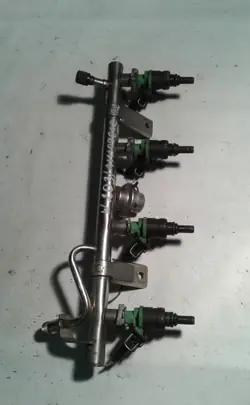 Brandstofrail Mercedes-Benz W203 A1110780292